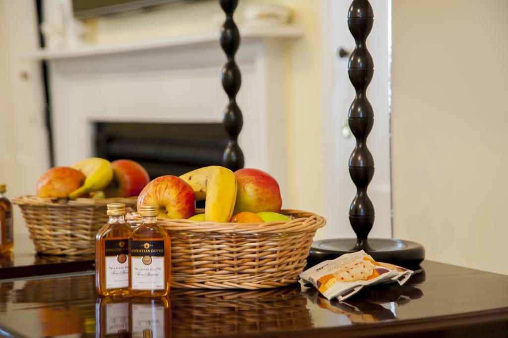 Molland Manor House Bed & Breakfast Сандвіч Екстер'єр фото