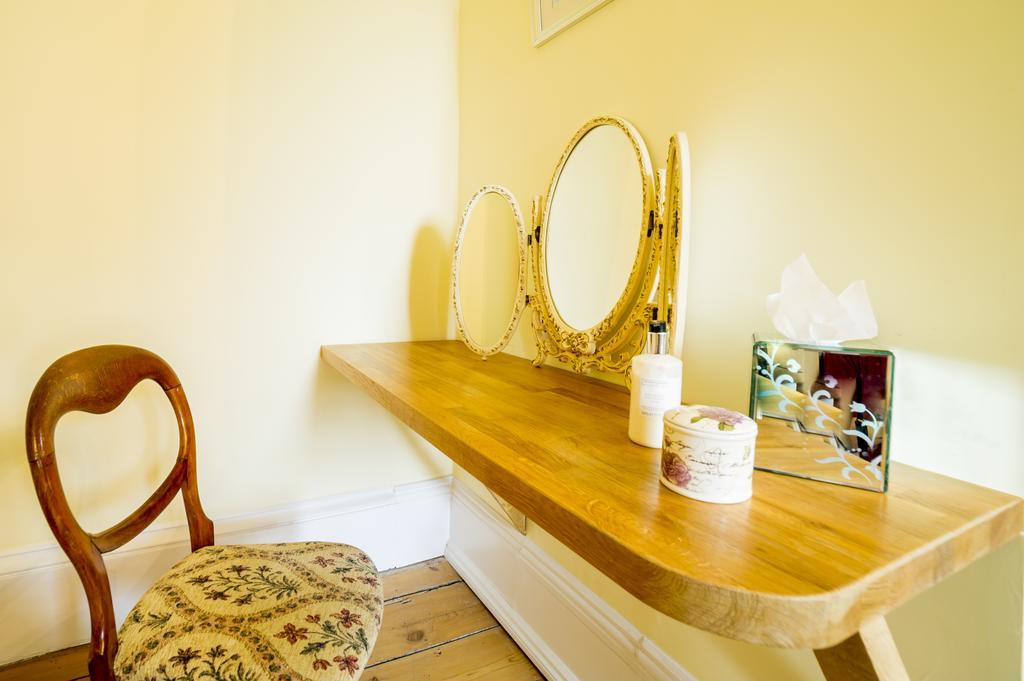 Molland Manor House Bed & Breakfast Сандвіч Екстер'єр фото