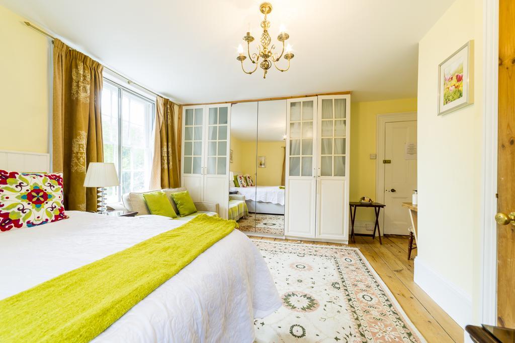 Molland Manor House Bed & Breakfast Сандвіч Екстер'єр фото