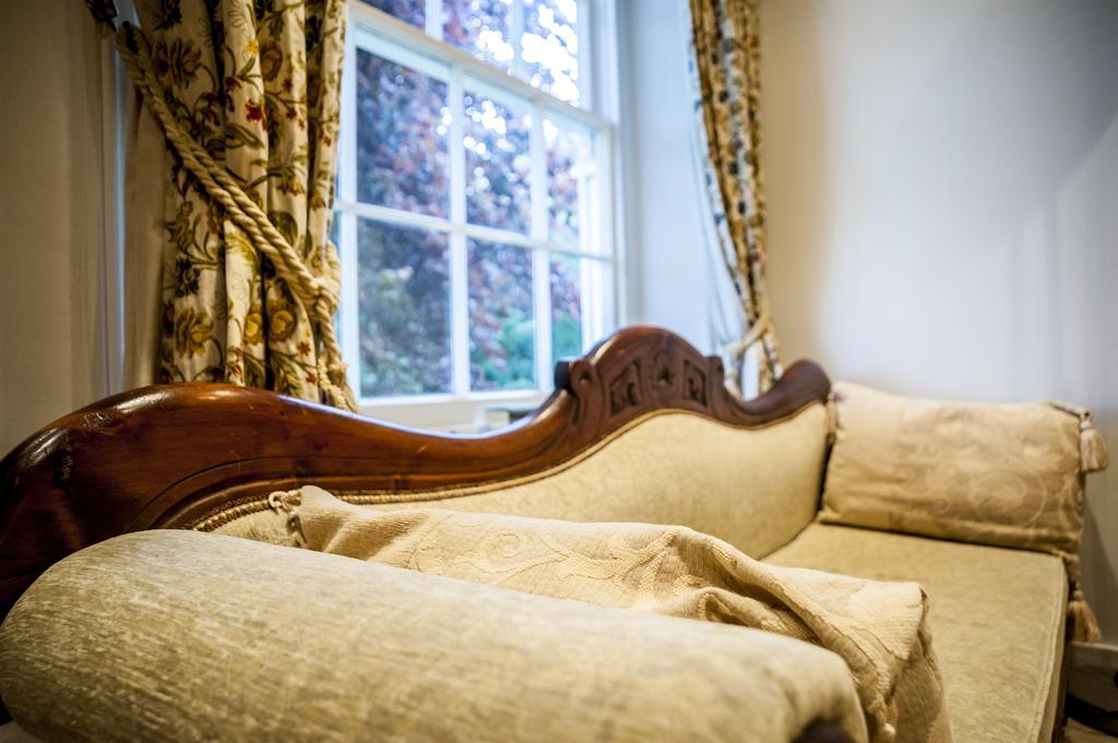 Molland Manor House Bed & Breakfast Сандвіч Екстер'єр фото